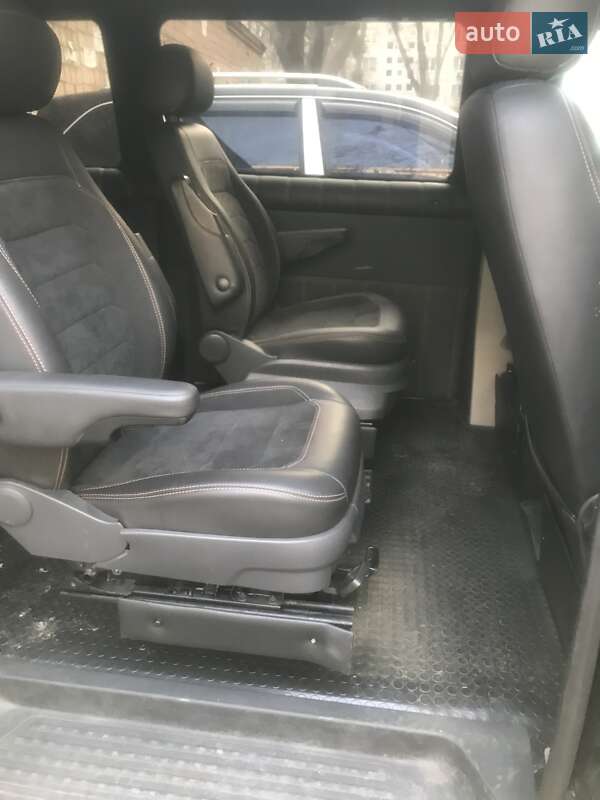 Минивэн Volkswagen Transporter 2016 в Киеве