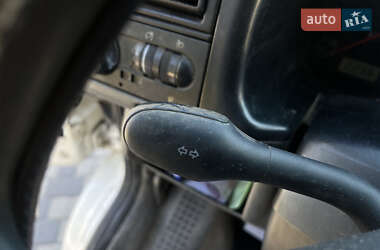 Грузовой фургон Volkswagen Transporter 2000 в 