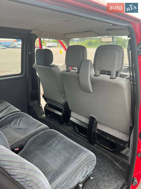 Минивэн Volkswagen Transporter 1999 в Ровно
