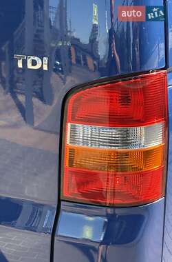 Минивэн Volkswagen Transporter 2005 в 