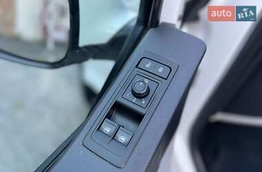Грузовой фургон Volkswagen Transporter 2015 в 