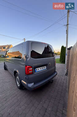 Минивэн Volkswagen Transporter 2017 в 