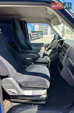 Минивэн Volkswagen Transporter 2001 в 