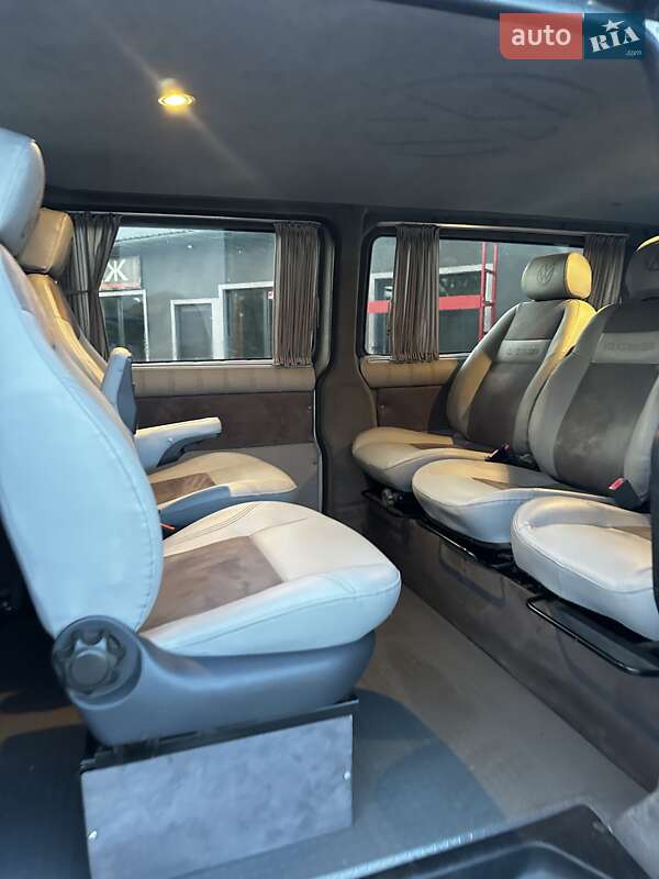 Мінівен Volkswagen Transporter 2004 в Надвірній