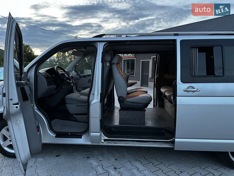 Мінівен Volkswagen Transporter 2004 в Надвірній