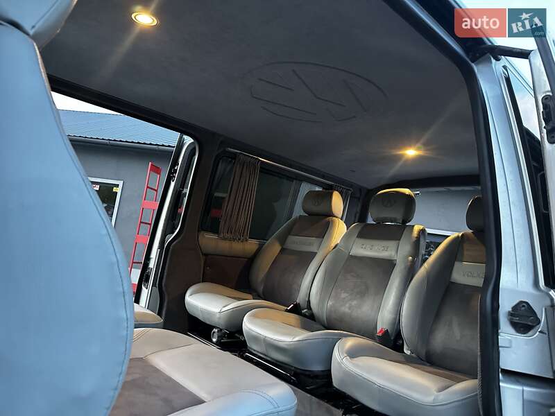Мінівен Volkswagen Transporter 2004 в Надвірній