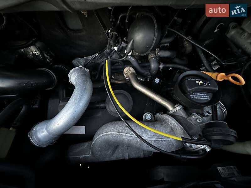 Мінівен Volkswagen Transporter 2004 в Надвірній