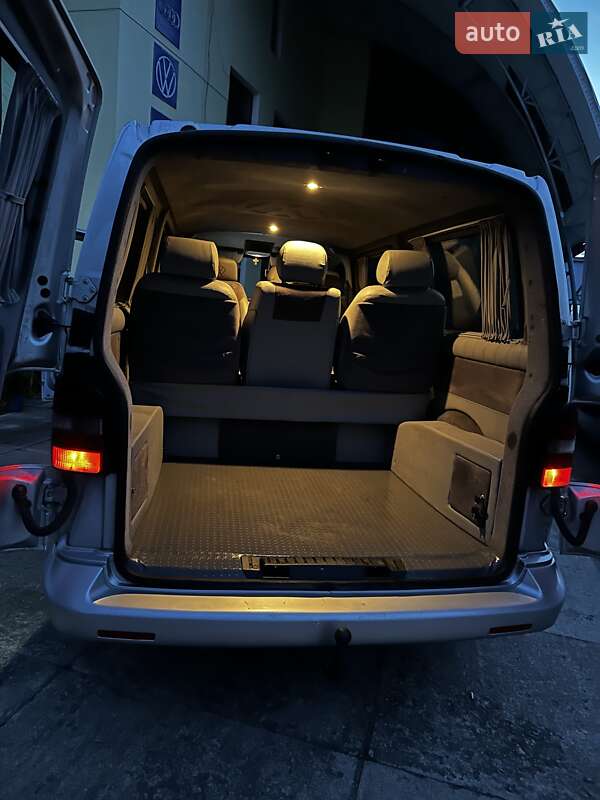 Мінівен Volkswagen Transporter 2004 в Надвірній