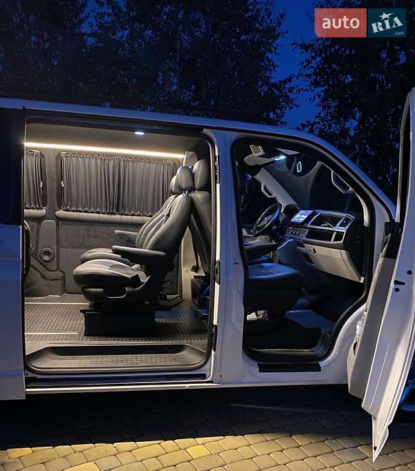 Минивэн Volkswagen Transporter 2018 в Запорожье