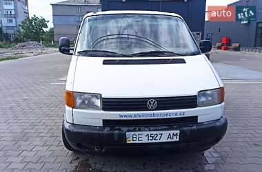 Грузопассажирский фургон Volkswagen Transporter 1998 в Новом Буге