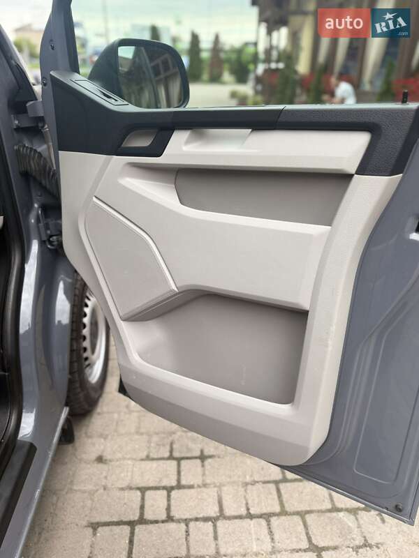 Микроавтобус Volkswagen Transporter 2018 в Калуше