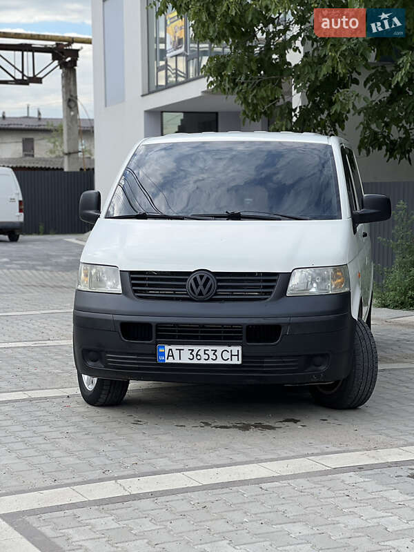 Минивэн Volkswagen Transporter 2004 в Ивано-Франковске