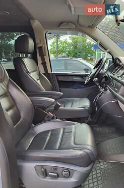 Минивэн Volkswagen Transporter 2015 в 