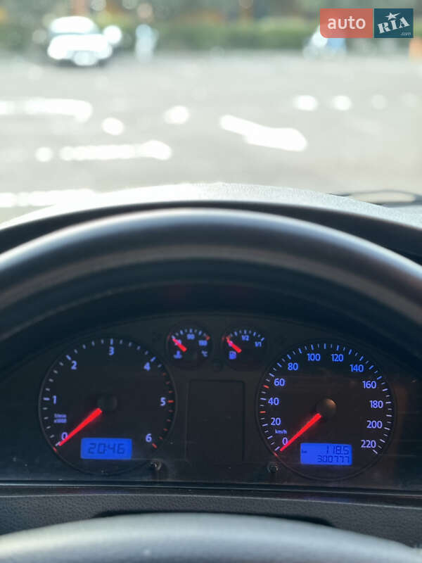 Мінівен Volkswagen Transporter 2008 в Житомирі