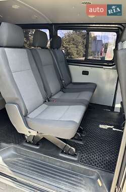 Минивэн Volkswagen Transporter 2016 в 