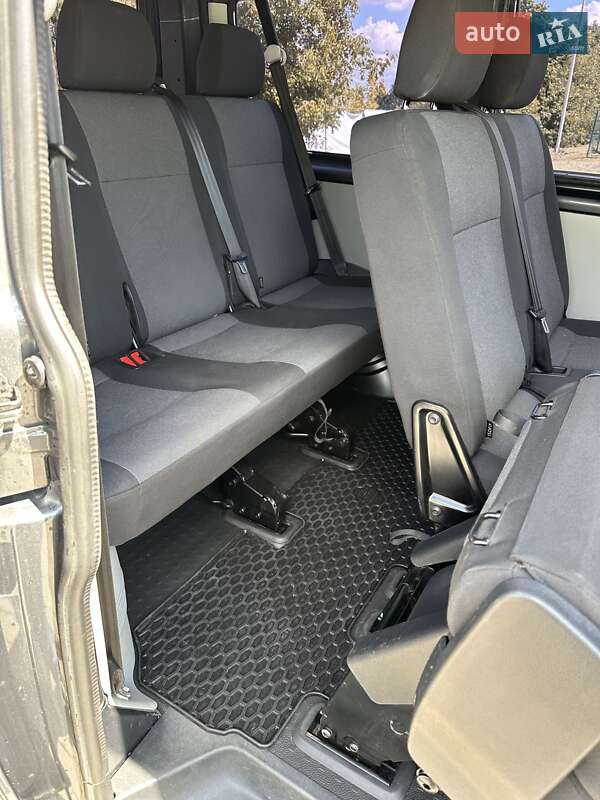 Минивэн Volkswagen Transporter 2016 в Хмельницком