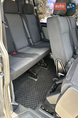 Минивэн Volkswagen Transporter 2016 в 