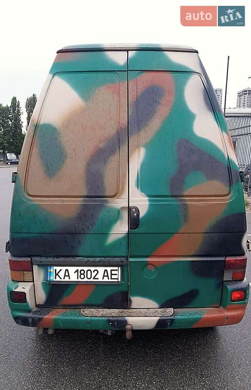 Минивэн Volkswagen Transporter 1998 в Киеве