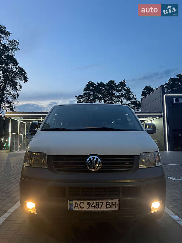 Минивэн Volkswagen Transporter 2004 в Маневичах