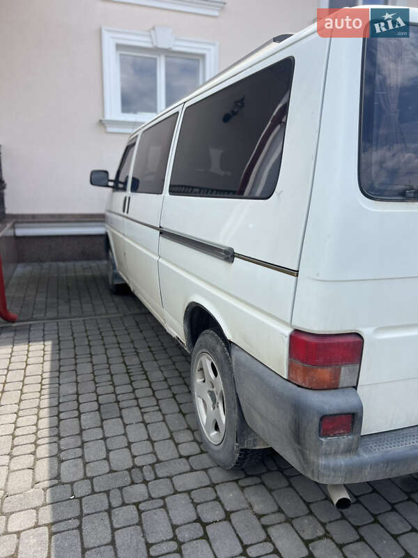 Минивэн Volkswagen Transporter 1995 в Черновцах