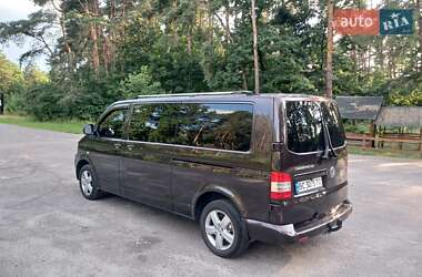 Минивэн Volkswagen Transporter 2012 в 