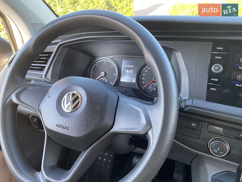 Грузовой фургон Volkswagen Transporter 2020 в Ирпене