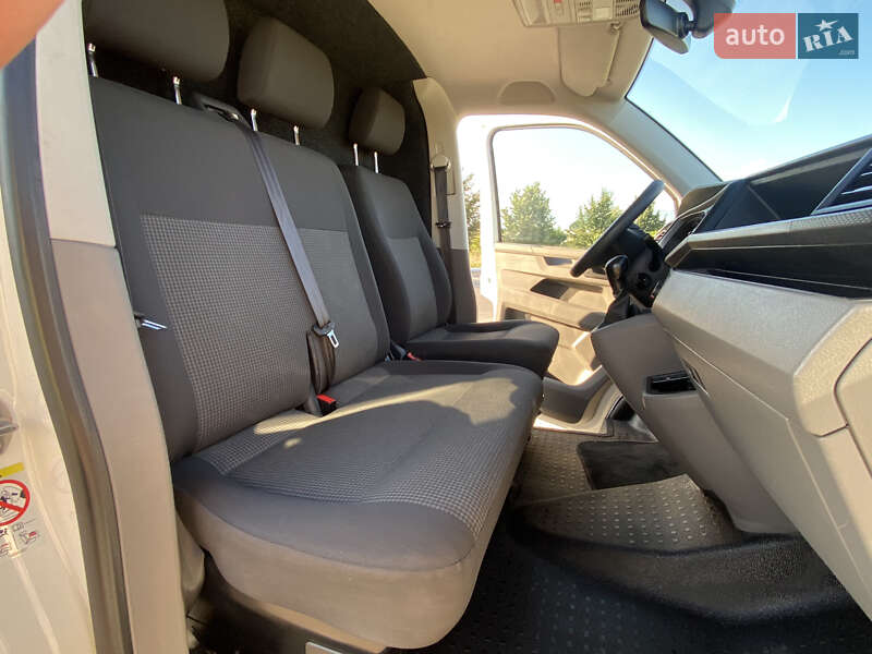 Грузовой фургон Volkswagen Transporter 2020 в Ирпене