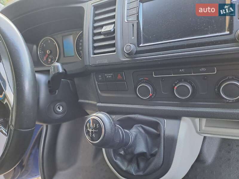 Микроавтобус Volkswagen Transporter 2017 в Ровно