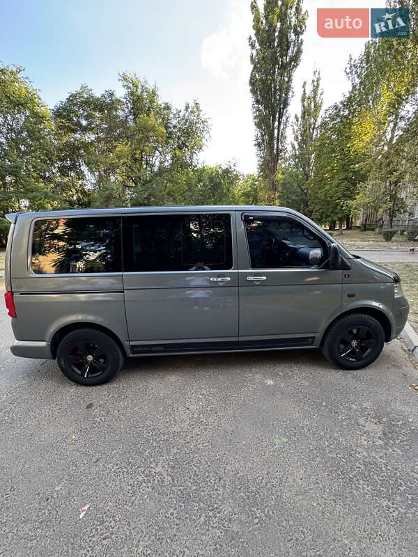 Минивэн Volkswagen Transporter 2005 в Николаеве