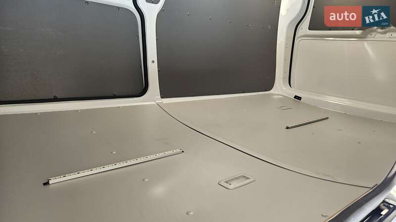 Грузовой фургон Volkswagen Transporter 2021 в Радомышле
