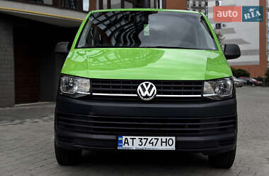 Минивэн Volkswagen Transporter 2015 в 
