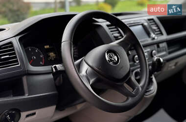 Минивэн Volkswagen Transporter 2015 в 