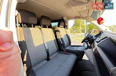 Минивэн Volkswagen Transporter 2016 в 