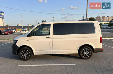 Минивэн Volkswagen Transporter 2016 в 