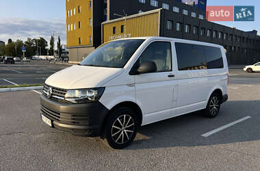Минивэн Volkswagen Transporter 2016 в 