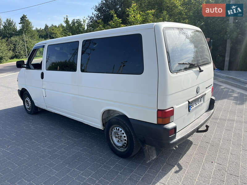 Минивэн Volkswagen Transporter 2000 в Почаеве