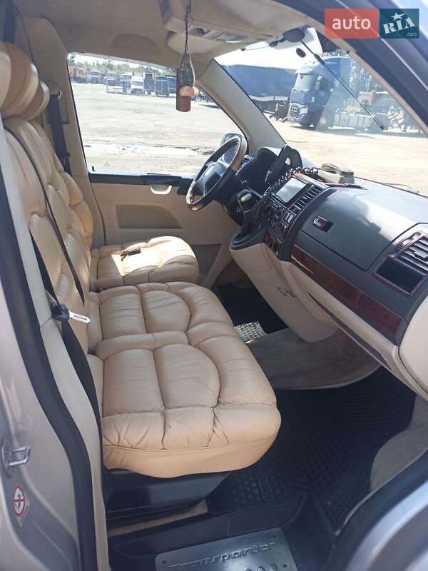 Минивэн Volkswagen Transporter 2006 в Киеве