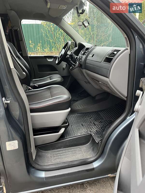 Минивэн Volkswagen Transporter 2006 в Хмельницком