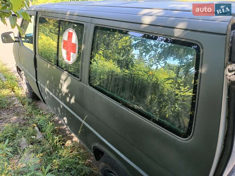 Микроавтобус Volkswagen Transporter 1995 в Киеве