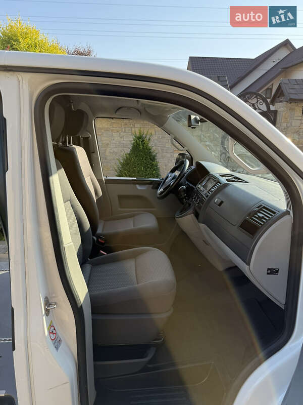 Грузовой фургон Volkswagen Transporter 2014 в Хмельницком