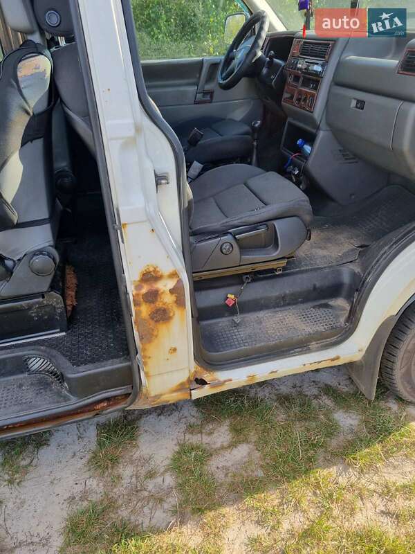 Минивэн Volkswagen Transporter 2001 в Киеве