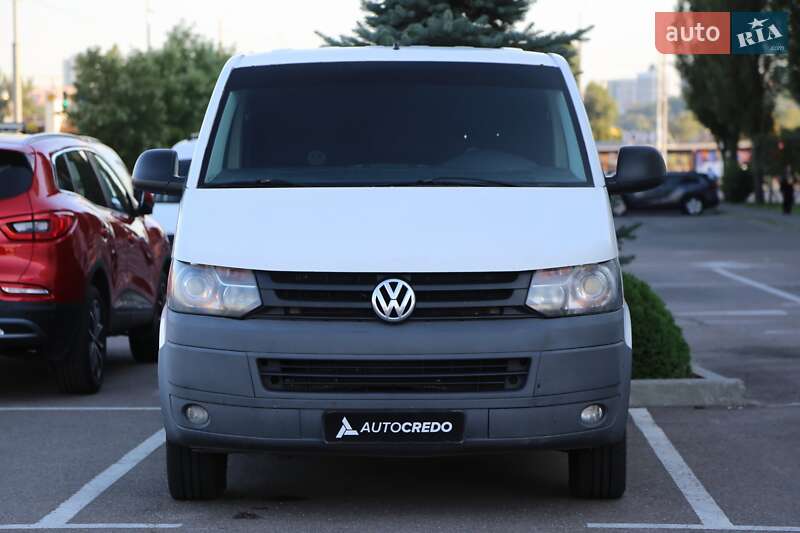 Грузопассажирский фургон Volkswagen Transporter 2012 в Киеве