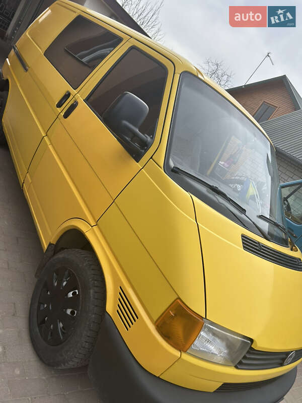 Минивэн Volkswagen Transporter 1999 в Калуше