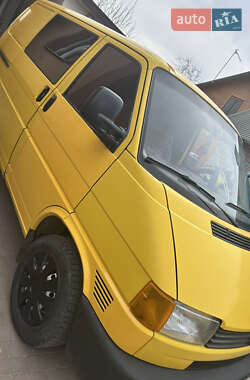 Минивэн Volkswagen Transporter 1999 в 