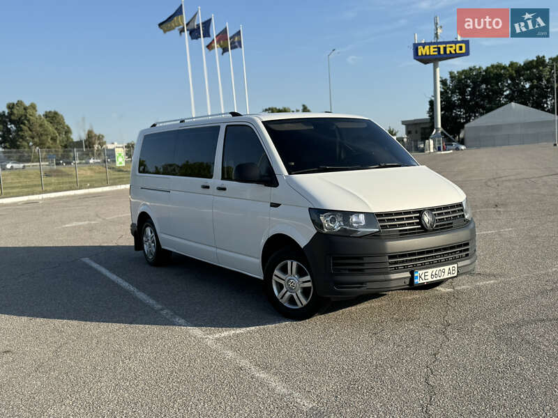 Минивэн Volkswagen Transporter 2015 в 