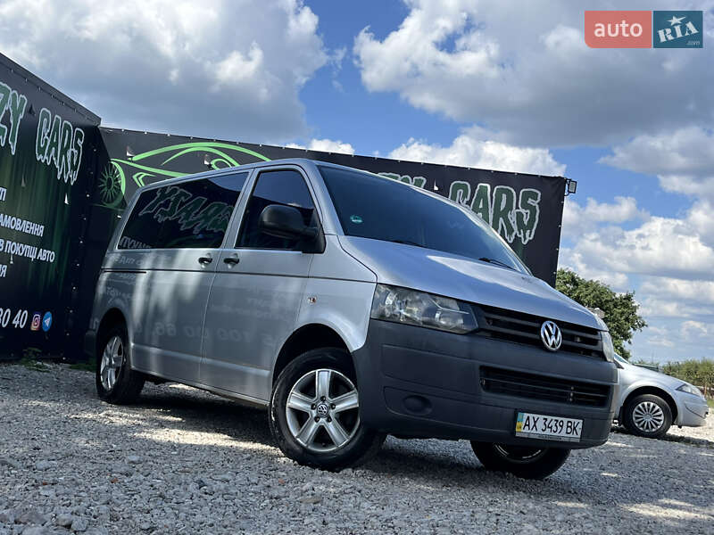 Мінівен Volkswagen Transporter 2010 в Харкові