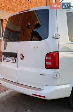 Минивэн Volkswagen Transporter 2016 в 
