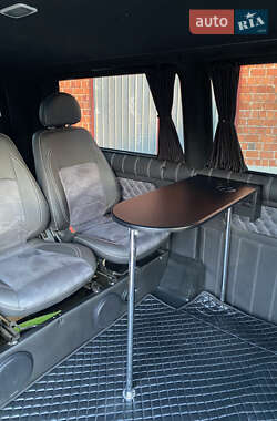 Минивэн Volkswagen Transporter 2016 в 