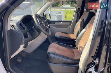 Минивэн Volkswagen Transporter 2018 в 