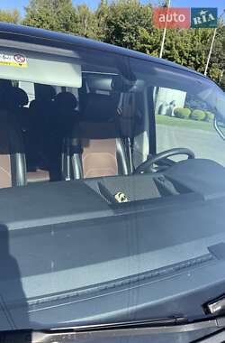 Минивэн Volkswagen Transporter 2018 в 